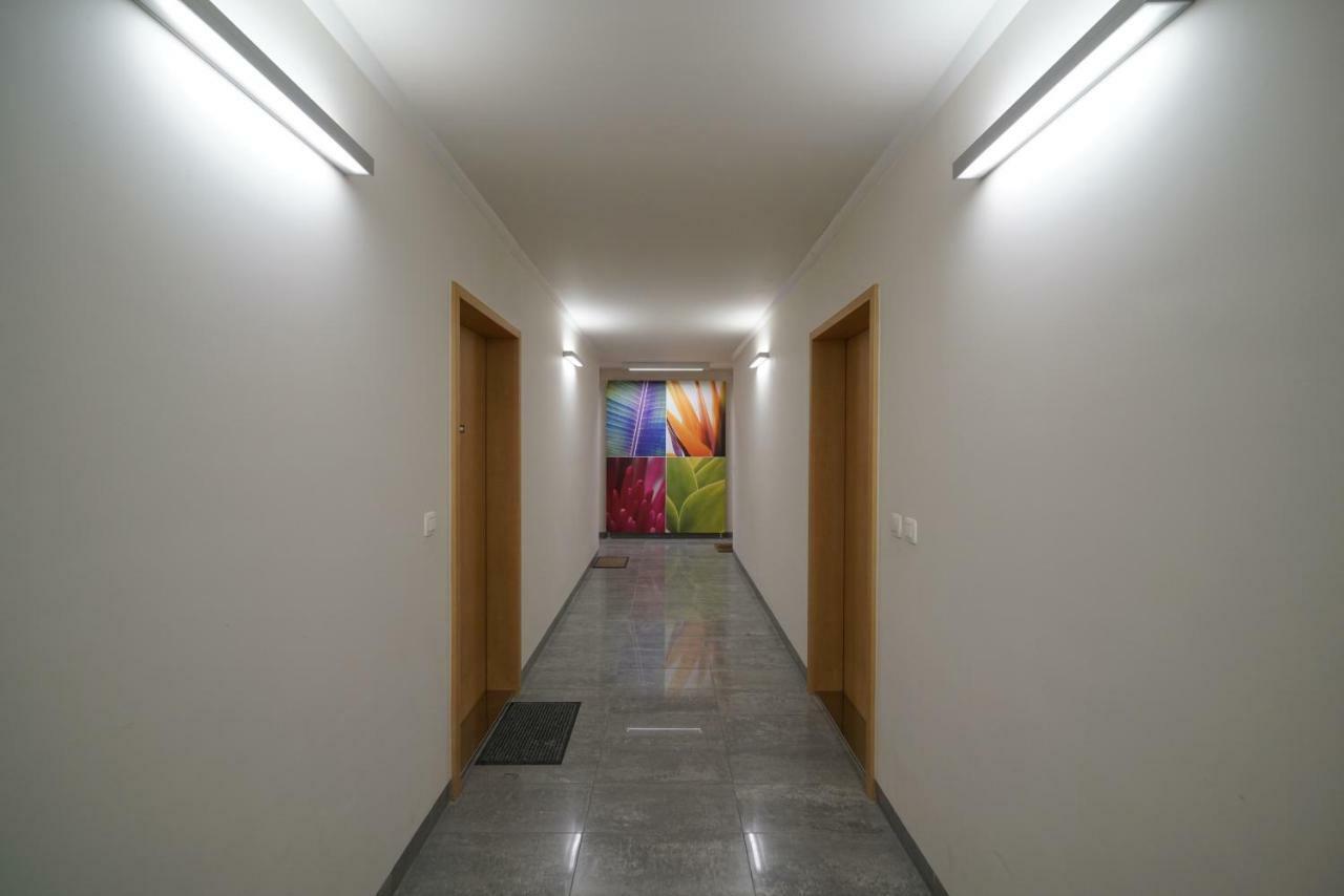 Flora Cozy Apartment Pressburg Exterior foto